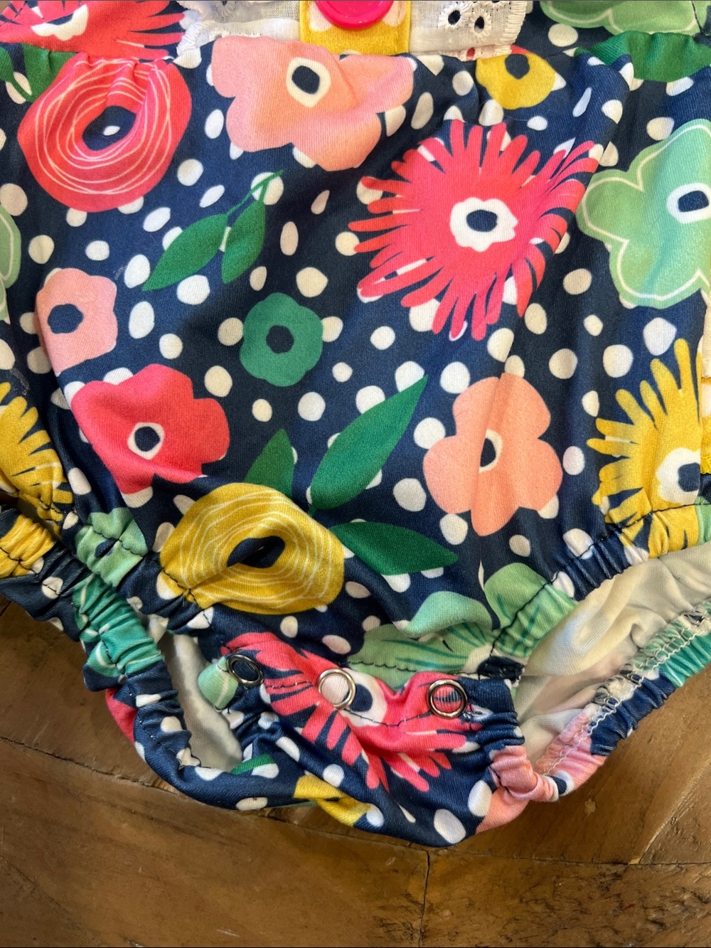 Wellie Kate vibrant striped floral ruffled bubble romper 6-9 months boutique - Picture 3 of 7